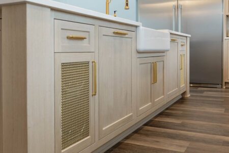large white oak island with custom cabinetry and storage in prior lake, minnesota by Crosby Fine Cabinetry Belle Plaine MN